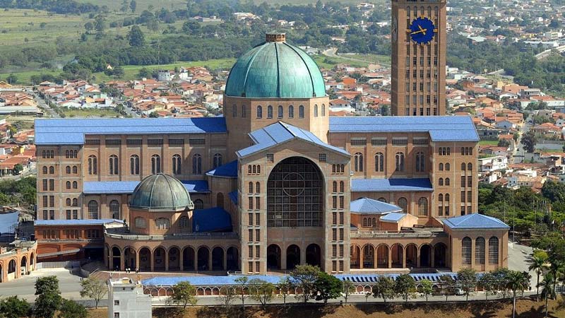 Aluguel de Van para Aparecida do Norte: Basílica de Nossa senhora
