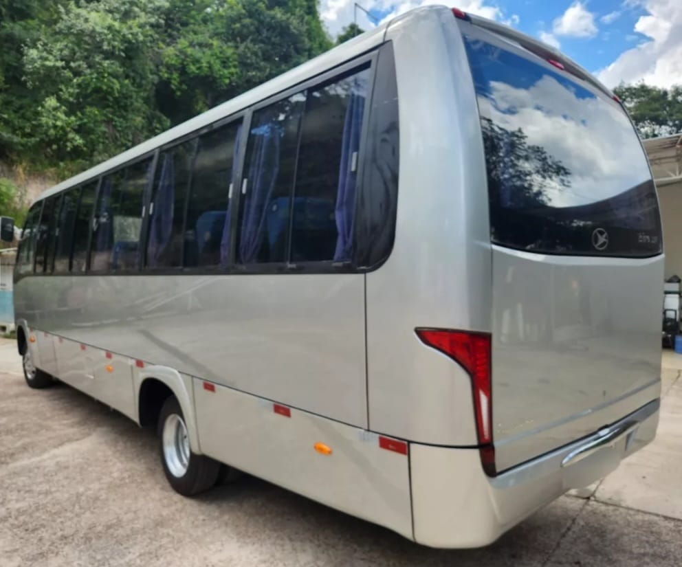 Micro-Onibus-Executivo-MP-Senior-traseira